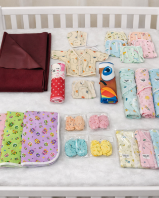 Combo 30 in 1 New Born Baby Hospital Essentials, Baby Bedding & Clothing Gift Set for Newborn Boy & Girl